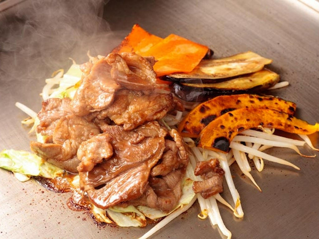 鉄板焼や焼肉もお楽しみ頂けます！