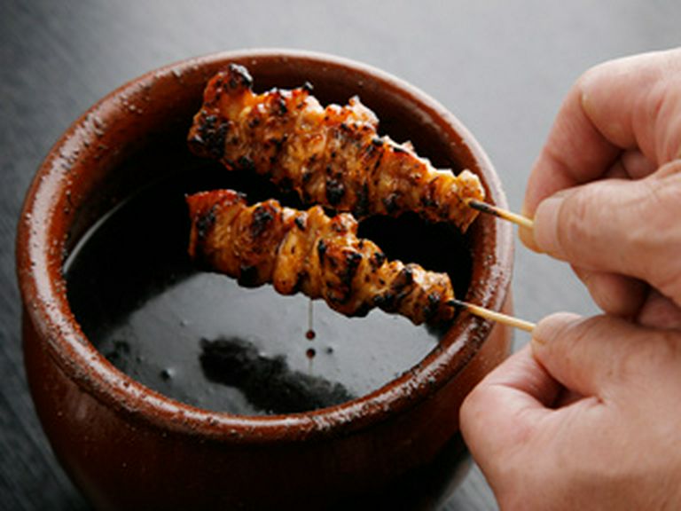 焼き鳥『せせり』。秘伝のタレでどうぞ!