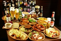 自家製ソーセージや自家製ビアブレット等、料理各種に合う、多種多様なクラフトビールをご提案致します。