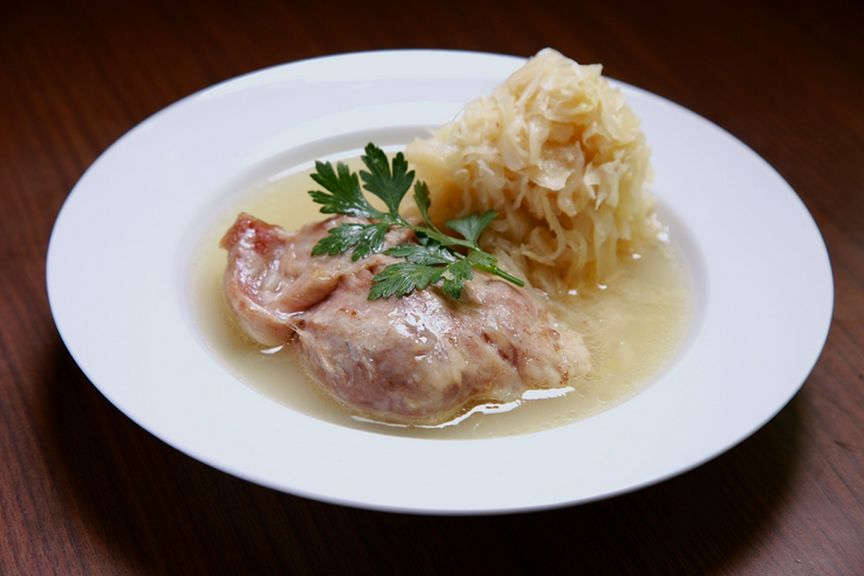 アイスバイン（塩豚の煮込み）