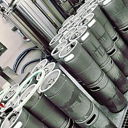 自社クラフトビール「山本麦酒」