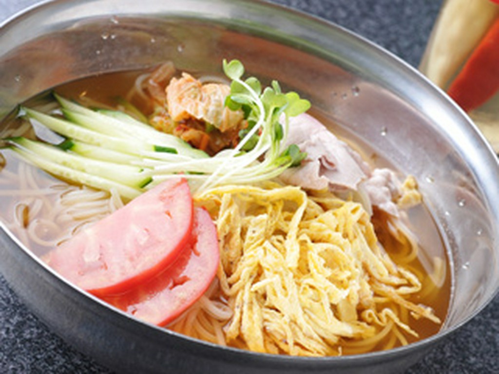 さっぱりとした冷麺は焼肉の〆にもオススメです。