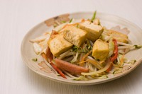 島豆腐のもっちりとした食感がやみつきになる