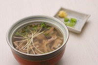 豚のモツを使った汁物料理