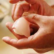 【土佐鮨処　おらんく家】は、深夜2:00まで営業していますので、残業で遅くなった時や飲み会の帰りでも大丈夫。一日の締めくくりに最適なお店です。