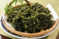 海水と川水の交じり合う高透明度の汽水域で、たっぷり太陽光を浴びて育ちました。