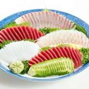 ・逸品 造り皿鉢(3～4人前)(陶器皿)：16000円(税込)※陶器皿代込み
・逸品 造り皿鉢(3～4人前)(使い捨て皿)：15000円(税込)