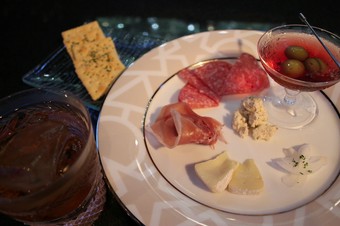 軽いおつまみからがっつり系まで種類豊富にご用意しております