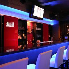 その日の気分で本格カクテルを。お一人様でも。