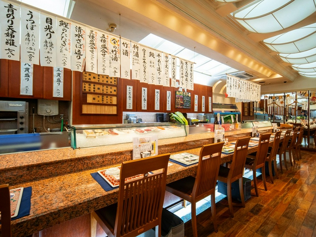 カウンター席は14席。