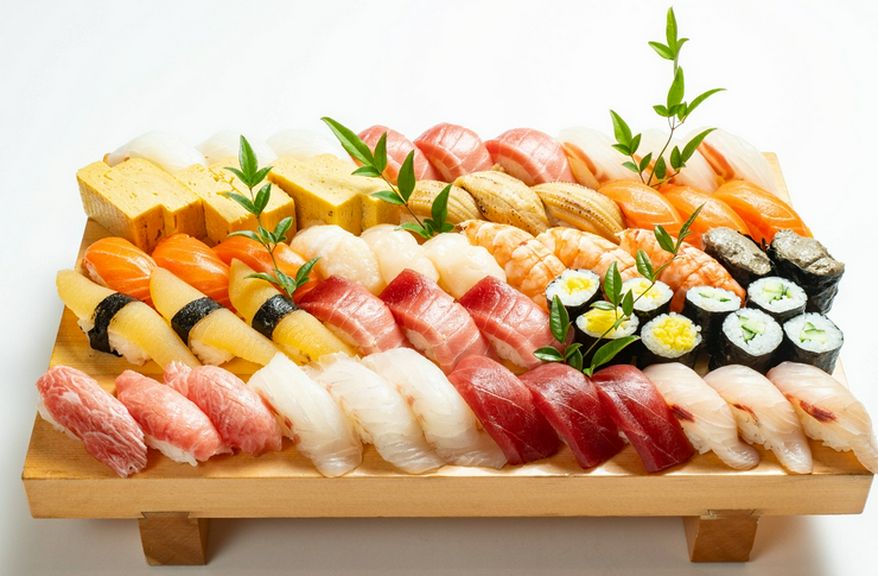 鮨は一貫 140円からお出ししております。