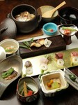 毎月仕入れる旬の食材を使った和食コース。