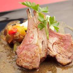 仔羊のアロースト　白ワインと粒マスタードのソース