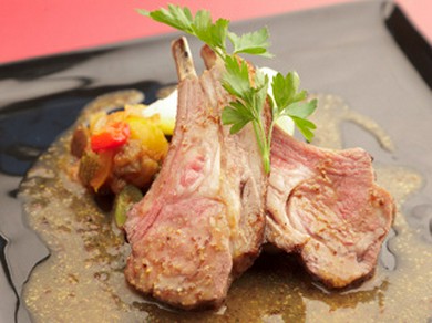 仔羊のアロースト　白ワインと粒マスタードのソース