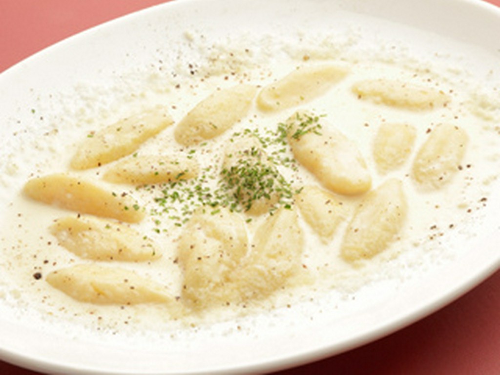 ジャガイモのニョッキ　ゴルゴンゾーラクリームソース