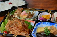 豚肩ロースの焼肉とおかずです