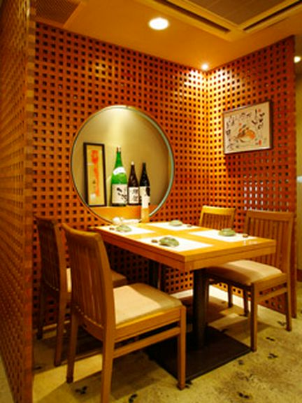 テーブル席もございます。