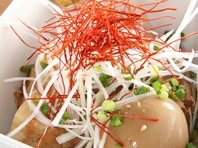 豚の角煮　煮たまご付き