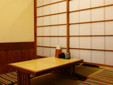 お座敷でゆったりとくつろげる春のご宴会