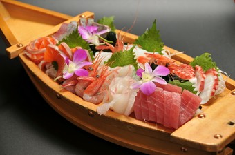 （飲み放題付き4970円）