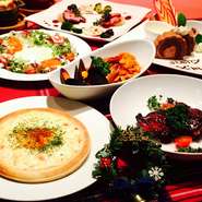 今年もtsubasaでクリスマス！
2名様よりご予約を承ります！

お料理のみの場合、2名様で6000円、
フルボトルのスパークリングワイン1本付は2名様で8800円です。

【2015年tsubasaのクリスマスディナー】
・クリスマスリースのサラダ
・オニオングラタンスープ
・燻製鴨と根菜のグリル　特製カシスソース
・有頭エビとムール貝のフィットチーネ
・自家製ローストチキン
・シーフードグラタンピザ
・クリスマスデザートプレート
