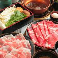 贅沢なお肉を心行くまで楽しめます。
＜食べ放題の内容＞
・上牛ロース
・上豚ロース
・野菜盛り合わせ(国産野菜）
・うどん
・ごはん
・デザート(1個・・食べ放題ではありません）
・食前酒　梅酒　(1杯）