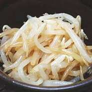 ピリッとした塩味と胡麻油の香り