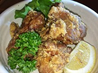 北海道産のみを使用し、ジューシーにカリッと揚げました