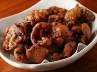 地元滝川産の北海合鴨の砂肝を醤油で漬け込み、から揚げにしました