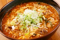 旨さの決め手は特製ガラスープとコチュジャン『ユッケジャンラーメン』