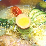盛岡まで出向き研究に研究を重ねた自慢の冷麺です