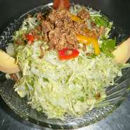 1人前でたっぷりの量があります。2～3人でお召し上がり下さい