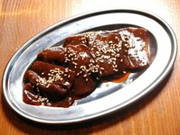 新鮮なレバーを毎日こだわって仕入れています。だからこそクセのない美味しいレバーを提供出来ます。