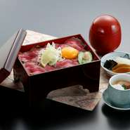 お肉がたっぷり、ぎっしり！美味しいとこだけを詰め込みました！