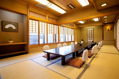 個室和室は2名～30名までご対応可能です。