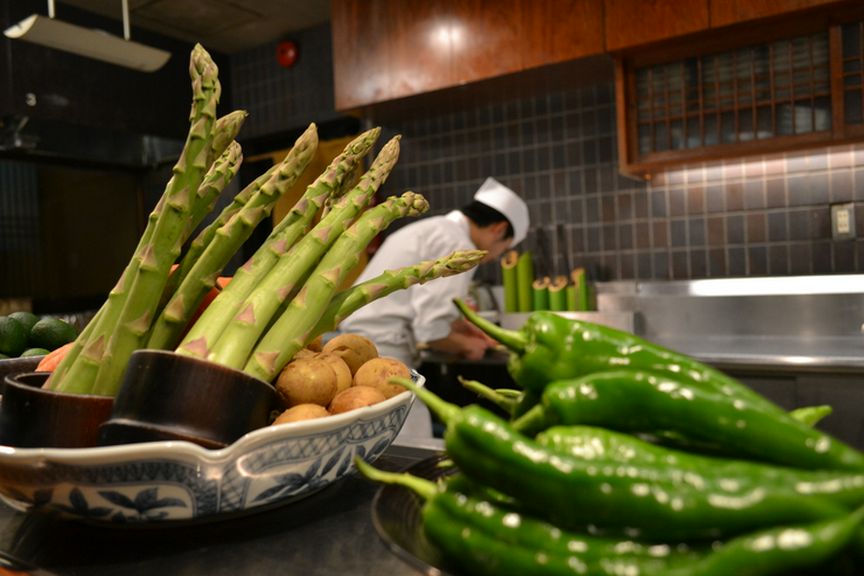 自社農園にて栽培された低農薬の「新鮮野菜」