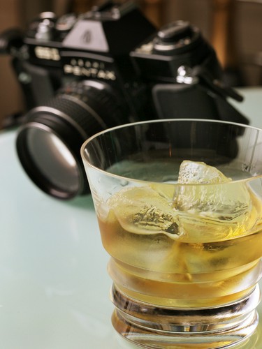 Barのもう一つの顔は「写真好きが集まる場」