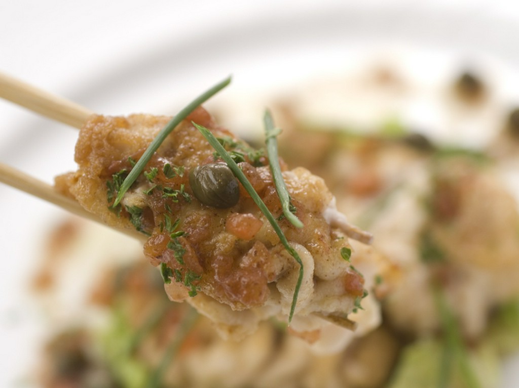 北海道産タラの白子のムニエルを香ばしい焦がしバターのソースで