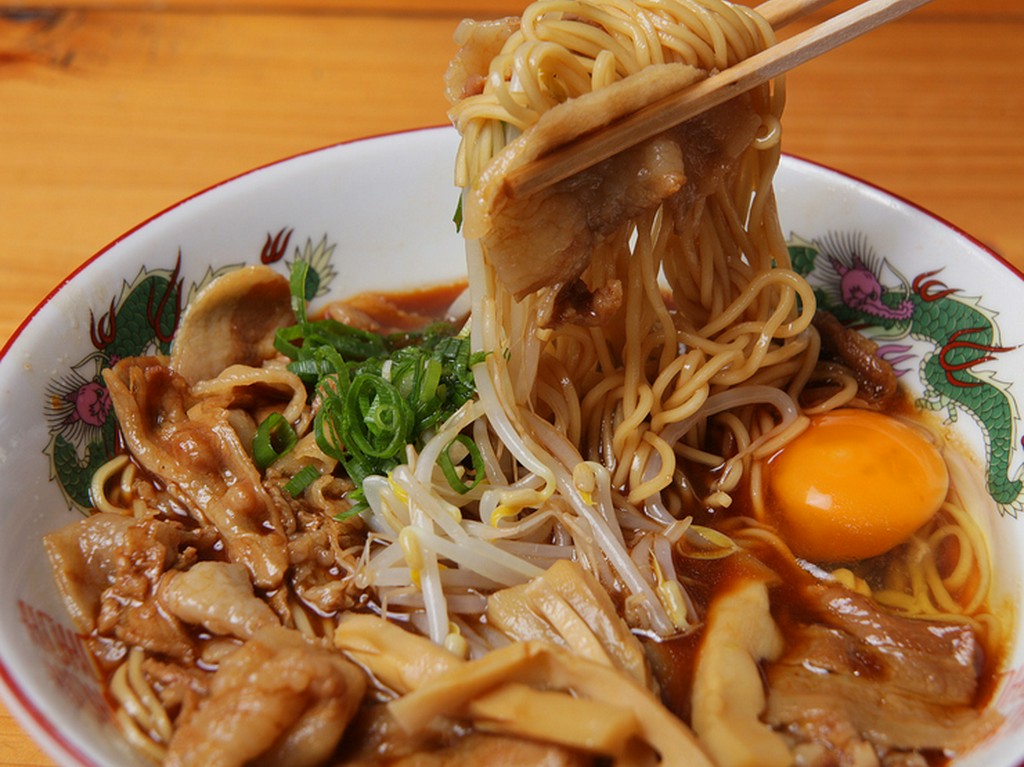 定番！　肉大を卵にからめて・・・