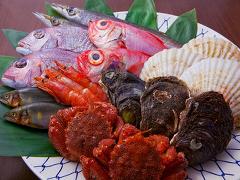 店主自ら毎日仕入れる新鮮な魚介類