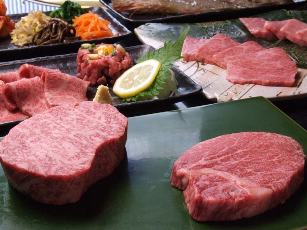 こだわりの黒毛和牛を完全個室の焼き肉屋で