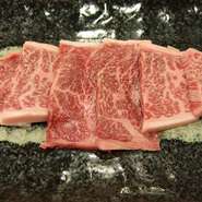 Ａ4黒毛和牛のお尻（でん部）の赤身肉。旨み凝縮。