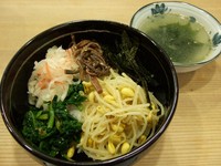 ワカメスープ付き