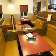 ※要予約
大人8名様が座れる椅子席もあります。
通路を挟んだ写真奥の窓側席も含めると12名様でも大丈夫。