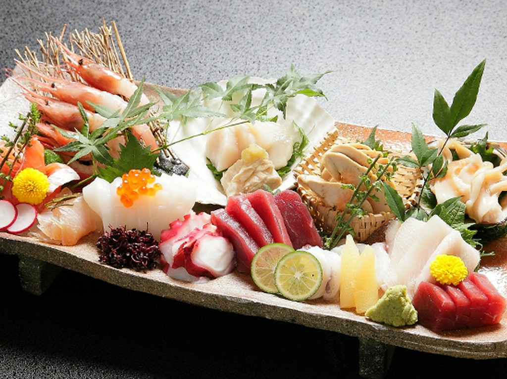 刺身盛合せ
