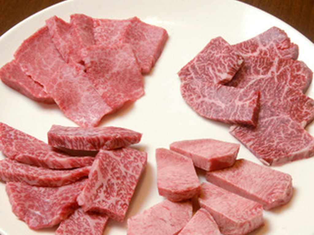 A5ﾗﾝｸ黒毛和牛を使った本格炭火焼肉をご堪能下さい。