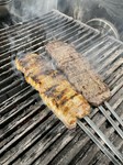 200gのお肉を厚みを持たせて串にします
玉ねぎソースで