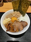 次の日を気にしない方はニンニクマシマシで