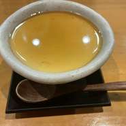 上州卵を使用し、バニラビーンズとラム酒を効かせた超絶なめらか手作りプリン
数量限定