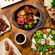 ◇税込み価格となります。
◇4名様より予約制でお願いします。
◇ご予算に合わせて、お好みに合わせて内容を変更できます。ご相談ください。
◇当日の人数減少に関しましてはお料理代をキャンセル料としていただきます。人数変更は遅くても前日15時までにお願いします。
◇無断キャンセルは全額お支払いいただきます。
◇仮予約はお受けできません。
ご理解とご協力のほどよろしくお願いします。